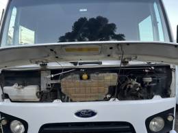 FORD - CARGO 1119 - 2017/2018 - Branca - Sob Consulta