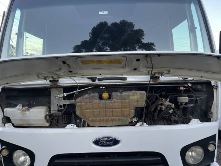 FORD - CARGO 1119 - 2017/2018 - Branca - Sob Consulta