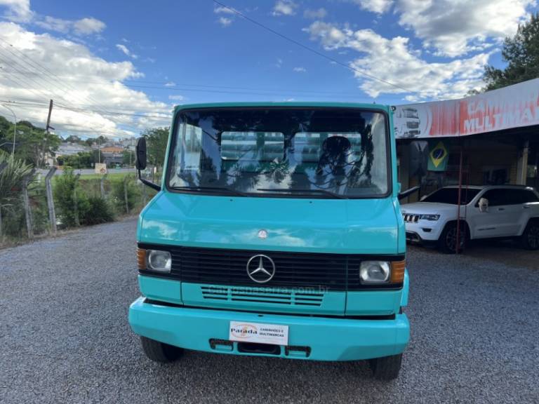 MERCEDES-BENZ - 710 - 2000/2000 - Verde - Sob Consulta