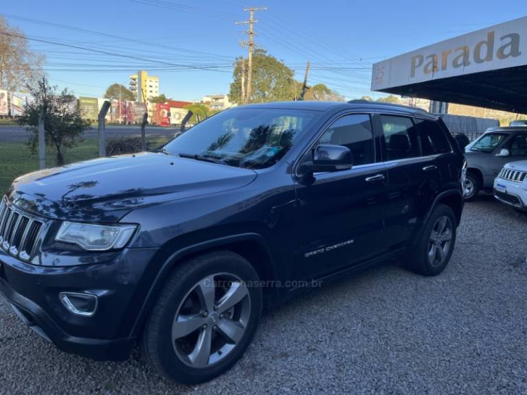 JEEP - GRAND CHEROKEE - 2014/2014 - Preta - Sob Consulta