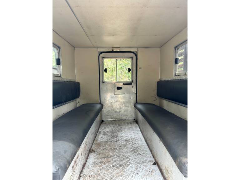 MERCEDES-BENZ - 914 - 1995/1995 - Branca - Sob Consulta