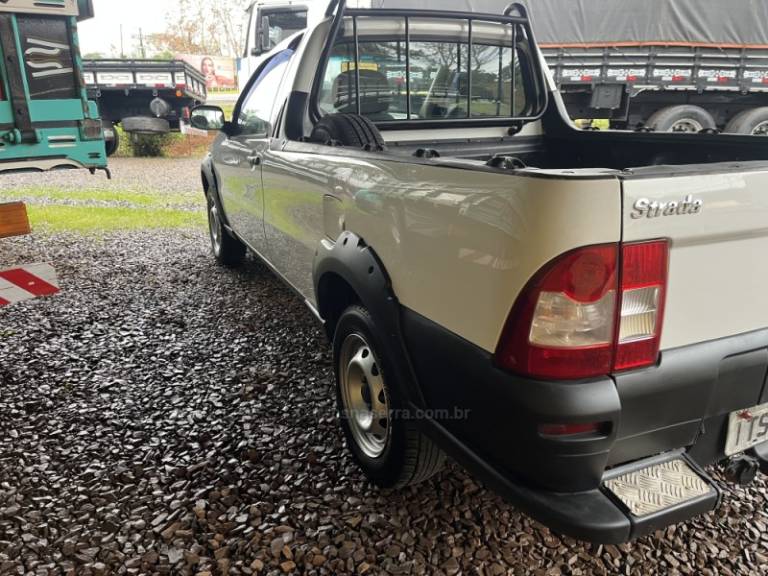 FIAT - STRADA - 2013/2013 - Branca - Sob Consulta