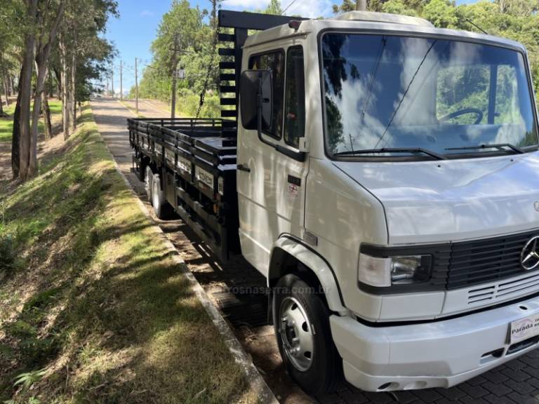 MERCEDES-BENZ - 1114 - 1995/1996 - Branca - Sob Consulta