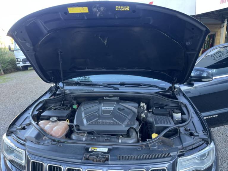 JEEP - GRAND CHEROKEE - 2014/2014 - Preta - Sob Consulta