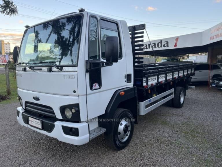 FORD - CARGO 1119 - 2017/2018 - Branca - Sob Consulta